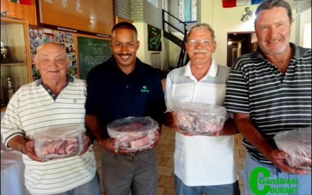  Die wenners van die Gansbaai Holiday Classic is vlnr Frikkie van Eeden, Melvin Tobias, Cedric Whittal en Richard Benz.