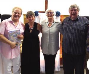 Manuel en Belia lei Kerssangdiens