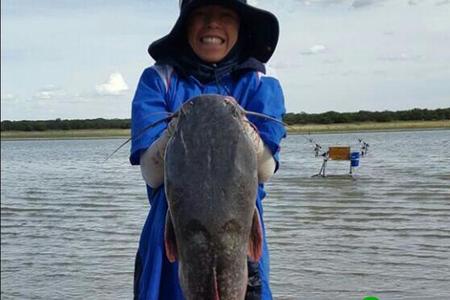 Iwhan van der Merwe met die barber van 18.97 kg wat van hom â€˜n Ope Suid-Afrikaanse rekordhouer gemaak het â€“ net 0.4 gram onder die algehele rekord.