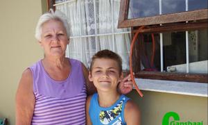 Skelms is arrogant en uitdagend