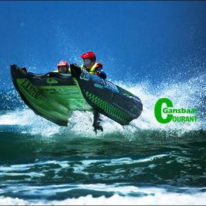 Die jaarlikse Trans Agulhas Rubberboot Wedren word as die taaiste rubberboot uitdaagwedren ter wÃªreld beskou. Â Die moordende 700km seeroete het Woensdag, 28 Desember 2016 te Plettenbergbaai begin en strek oor 5 dae op see. Â Die renjaers het in Mosselbaai, Stilbaai, Struisbaai en Uilenkraalsmond vir die opteken van tye aangedoen. Hulle aankoms te Uilenkraalsmond op Oujaarsdag, het weer eens honderde toeskouers gelok.Â Foto: Robert Johnson