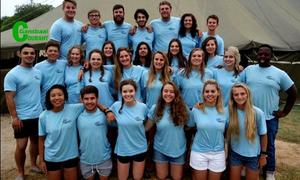 Vakansiegangers groet na â€˜n besige rustyd