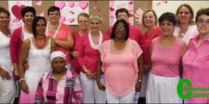 Hierdie groep rooi-getooide dames is almal personeellede van Gansbaai Munisipaliteit Administrasie en het selfs die kliÃ«nte opgewonde oor Valentynsdag gehad.