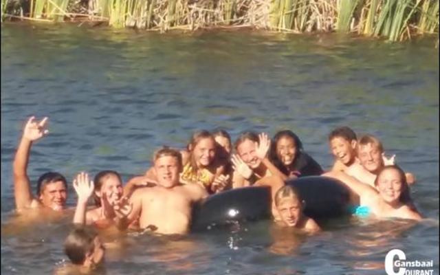 Water bly â€˜n groot aantrekkingskrag vir enige jongeling.