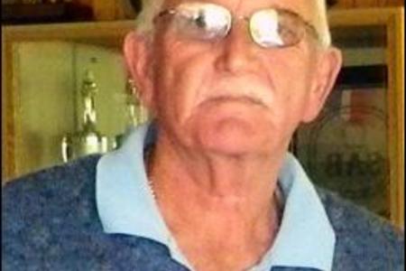 Uitstekende gholf deur George Hunt het hom die Sloegterskompetisie met 46 en â€˜n bruto van 75 laat wen.