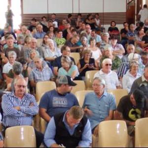 Die belangstelling in â€˜n buurtwag vir Groter Gansbaai in samewerking met AfriForum, het hooggeloop. Sowat 200 belangstellendes het Saterdag, 18 Februarie 2017 die Pretoriussaal volgepak om na Thomas van Dalen, AfriForum se Wes-Kaapse koÃ¶rdineerder, te luister.