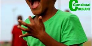 Strandlopertjie Bewaarskool het verlede Saterdag hulle jaarlikse sportdag gehou. Dit was â€˜n vrolike dag vir die jongklomp en hul ouers en die skoolhoof, Priscilla CronjÃ© was verheug oor die goeie opkoms. Juwayne Robertson neem hier deel aan â€˜n naelloop-item.Â  Hy het homself bewys as â€˜n uitstekende deelnemer met â€˜n ware sportmangees.Â  Die kleingoed se sportdag was â€˜n goeie inleiding vir hierdie naweek se sportfees wat deur die Overstrand Munisipaliteit op Gansbaai se sportgronde aangebied word.Â  Verrigtinge begin om 08:00 en besoekers kan hulle regmaak vir rugby, sokker, krieket en netbal.