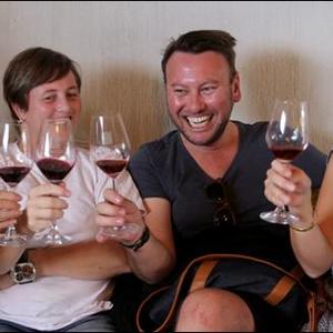 Die vrolike groep Oesfeesgangers is Rennie Gelderbloem, RenÃ© van Niekerk, Eben Rall en Lourah Gelderbloem.  Hulle kuier gereeld in die omgewing en is almal van die Kaap. 