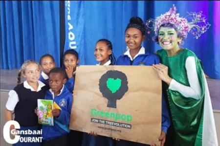 Gansbaai Primary School grades 1 & 2 and 3& 4 received a very special visit last week from MAfrika.Â  MAfrika is an engaging theatre piece for kids by the performer Nicola Jackman.Â  The kids all loved her!Â  Her visit to the Gansbaai Primary was funded by the Two Oceans Aquarium.Â  Both the Two Oceans Aquarium and Nikki Jackman were brought together to the Gansbaai area for the Reforest Fest arranged annually by Greenpop in the Platbos Forest Reserve.Â  MAfrika,Â  TwoÂ  Oceans Aquarium and Greenpop have come together to plant 8000 trees and educate people from across the Overberg area and Cape Town about the environment while having fun.