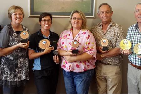 Die toegewyde onderwysspan van Laerskool Gansbaai is van links:  Jolandi Oosthuizen (Gr 3.1),  Carina Brown (Gr 3.2),  Marlene Koekemoer (Departementshoof InternSen Fase),  Alana Louw (Departementshoof Grondslagfase),  Eric Haxton (Gr 6 Tale) en  Eben van der Merwe (Skoolhoof).