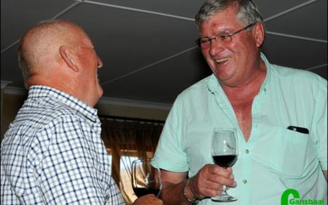 Wally van Coller en Smartie Genade geniet â€˜n grappie tydens die proe-sessie by Eagles Cliff Wynkelder.