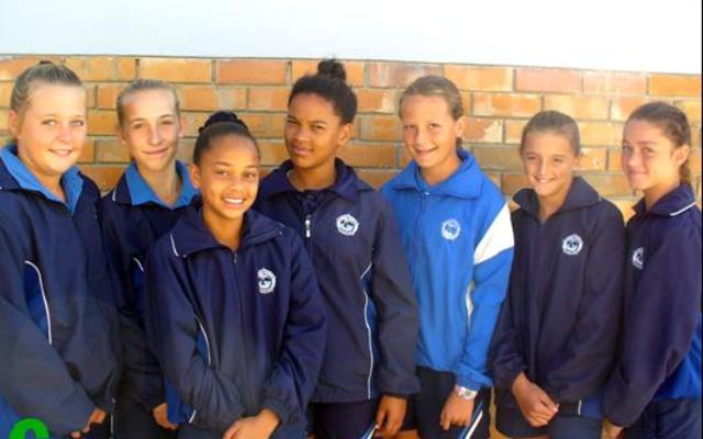 Die o/13 netbalspelers van Laerskool Gansbaai wat aan die Overberg netbalproewe deelneem, is:  Anrie van Niekerk (D), Nadine Groenewald (AV), Monique Hugo (VV) en Cailyn Smit (V)  Die skool is baie trots op die groot getal spelers wat diÃ© prestasie behaal het.
