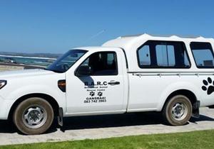  Broodnodige bakkie vir BARC