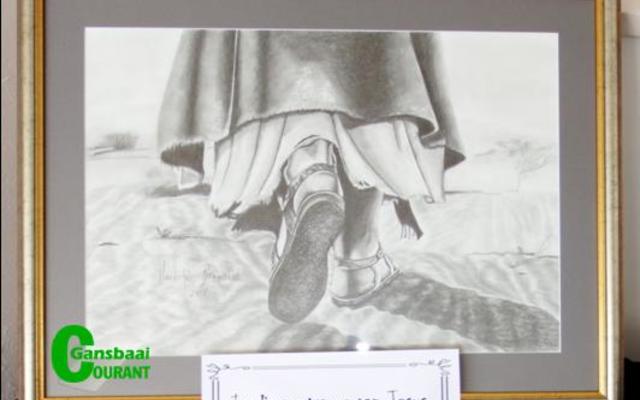 Belangstellendes wat die Lydenstyd- en Paaskunsuitalling in die Pretorius-sysaal van die NG-gemeente bygewoon het, was dit eens dat dit â€˜n leersame en puik uitstalling was.