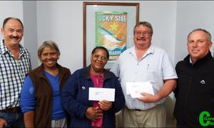 Oop beursie vir ons gryses