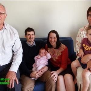 Die trotse doopouers en grootouers van AmÃ©lie Smit wat deur haar oupa gedoop is. Vlnr Oupa (ds) Dirk van Dyk, Christian en Inge Smit (doopouers) met die dopeling, AmÃ©lie Smit tussen hulle en Ouma Marina van Dyk met FC Smit, AmÃ©lie se boetie, op haar skoot.