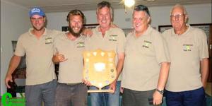 J&A Sement Werke was  die algehele wenners in die â€˜Aâ€™ groep. Hulle is van links: Theo van der Nest, Karlo Marais, Eldo Marais, Athol Young en Archie Chambers, Manager.