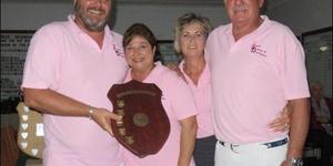 Die â€˜Câ€™-groep se algehele wenners was Zonart Kaggels en Braais. Vlnr Louis Botha en MariÃ© Nelson saam met Francis en Bev Swart.