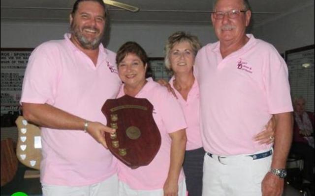 Die â€˜Câ€™-groep se algehele wenners was Zonart Kaggels en Braais. Vlnr Louis Botha en MariÃ© Nelson saam met Francis en Bev Swart.