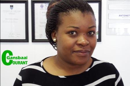 Lusanda Yalezo van Gansbaai Apteek wat â€˜n traumatiese ervaring met grypdiewe beleef het. 