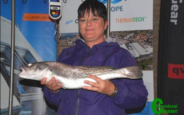 Die gedugte vrouehengelaar, Alida Grove het die dames-afdeling gewen.