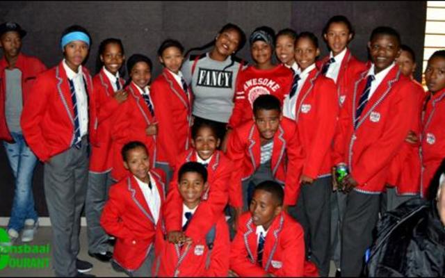 Leerders van Roodewal PrimÃªre Skool wat aan Gansbaai Academia se Cultivaria-aand deelgeneem het.