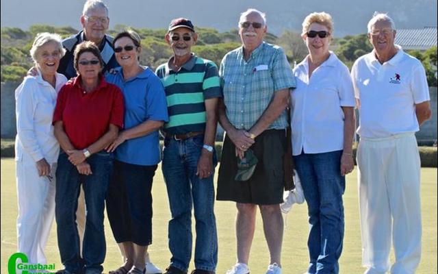 Die rolbalspelers wat â€˜n afrigterskursus deurloop het. Van links is Marina van Wyk (Nasionale afrigter), Lani Swart, Peet Neethling, Adri Bester, Ken Lumb, Judith Vorster en Archie Chambers (Klubafrigter).