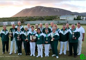 Rolbal wys klubkampioene aan