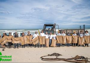 Clean up operation from Franskraal to Die Gruis for World Oceans Day
