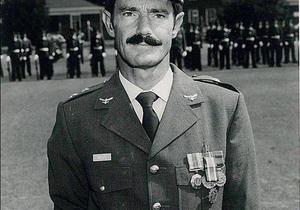 Fikse Alec Kitley bereik 80ste mylpaal