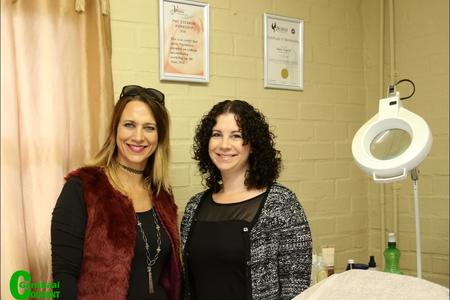 Adrie Nigrini en Barbara Vermeulen was Maandag gereed vir hulle kliÃ«nte in die nuwe perseel van The Beauty Spot.