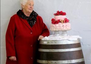 Van Stadens vier â€˜n 90-jaar fees