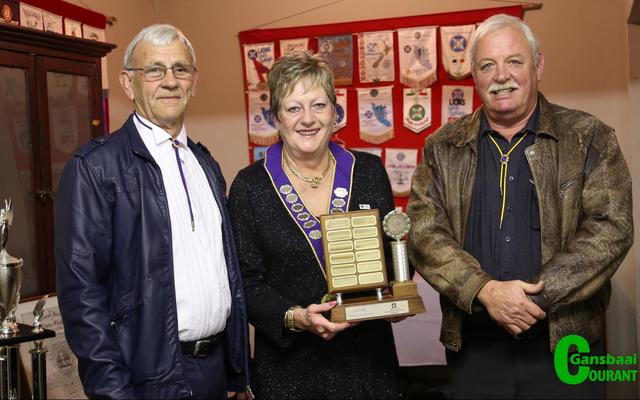 Gert Louw en Boats van Staden deel die trofee vir die Projek van die Jaar. Hulle reÃ«l die jaarlikse Lighuis-na-Lighuis fietswedren en het 1261 deelnemers gelok na die gewilde Desember-marathon.