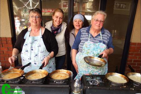 MJ du Toit (Pieter Jnr) , graad 10 leerder van Hermanus HoÃ«rskool is gekies vir die o/19 7â€™s rugbyspan wat in November na Dubai reis.Â  Ilse Klopper, Leigh Mclaren, sy ma Linda en ouma Riana is hard besig om fondse te in om sy droom te bewaarheid.Â  Skakel Linda by 079Â 692 1913 as jy â€˜n bydrae wil maak.