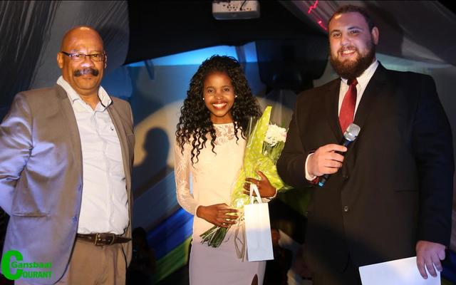 The annual Mr & Ms Gansbaai Academia contest was hosted last Thursday during an evening filled with glitz and glamour.  Anelisa Xhego took centre stage as she not only claimed the Miss Personality title, but was also crowned as 2017â€™s Miss Gansbaai Academia.  Principal, Mr Tommy Wilson, said the evening  manifested the success of diversity at this school â€“ for Mr Wilson: â€œa dream came trueâ€.  Master of Ceremonies was Mr Gericke van Eck (right).