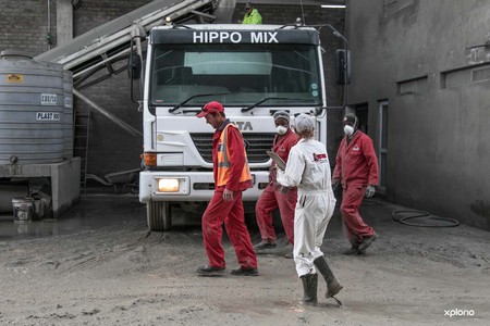 Hippo_mix_truck_front_1504512040