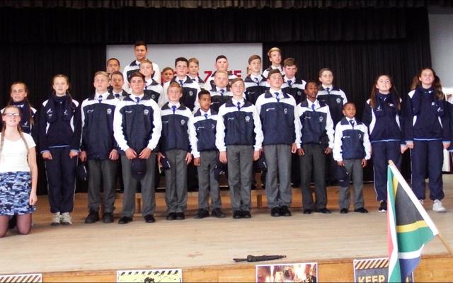 Vrydag, 25 Augustus 2017 was die groot â€œBig Bragâ€ vir Laerskool Gansbaai - die beste ooit - aldus verskeie kommentare. Alle rugby- en netbalspanne is aan leerders en ouers voorgestel. Die o/13A netbalspanlede het elk â€˜n netbalspeld ontvang, asook die o/13 rugbyspanlede. Pette is ook deur die ouers aan die o/13 rugbyspelers oorhandig.  