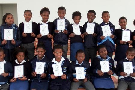 â€˜n Groot groep leerders het aan die IsiXhosa Eisteddfod in Stanford deelgeneem en met uitstekende resultate teruggekeer huis toe. 