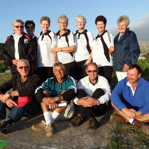 Die groep jukskeiers wat Saterdag, 9 September aan die proewe deelgeneem het. Voor van links is A van der Walt, C-span (Kleinmond), W Marais, B-span (Groenberg), P Moore, E-span (Gansbaai) en J Botes B-span (Groenberg). Agter van links is P Davidson E-span (Groenberg), P Marais, C-span (Groenberg), S Geldenhuys, C-span (Gansbaai), T Moore, B-span (Gansbaai), F Rowan, C-span (Gansbaai), C Botha, B span (Gansbaai) en T Botha, E-span (Groenberg).
