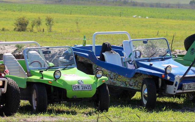 Van die 155 inskrywings vir die LSG/Murasie 4x4 Dag, was daar ten minste 4 deelnemers wat dit gewaag het om hulle 4x2 Beachbuggies in te skryf.  Lydia Schreuder het oorwinning gesmaak in die vroue-afdeling van die â€˜Mudrunâ€™ met haar Beachbuggy.