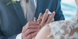 cage diving photographer, captured photography, sonja walker