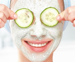 4 Easy DIY face masks you can make in a blender!