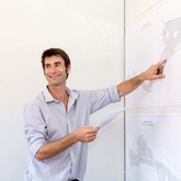 Pieter pointing to available properties