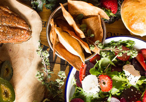 A Season for Picnics & Play!