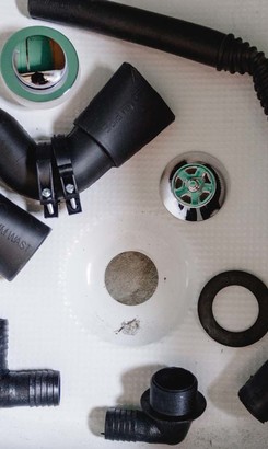 DJ_plumbing_bath_and_plug_1519893048