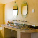 Honeymoon room / bathroom