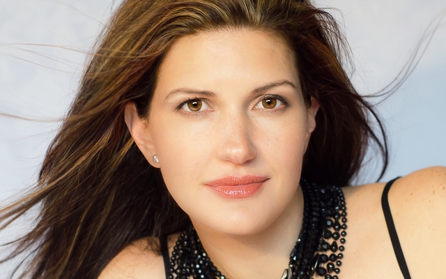 Black_Beadshot_new_1521713783