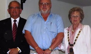 Riaan groet Brandweer