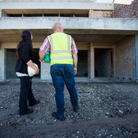 Inspecting buidling site