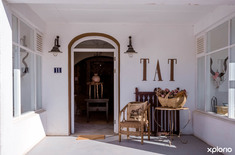 TAT_Antique_and_Vintage_Decor_entrance_1529323956